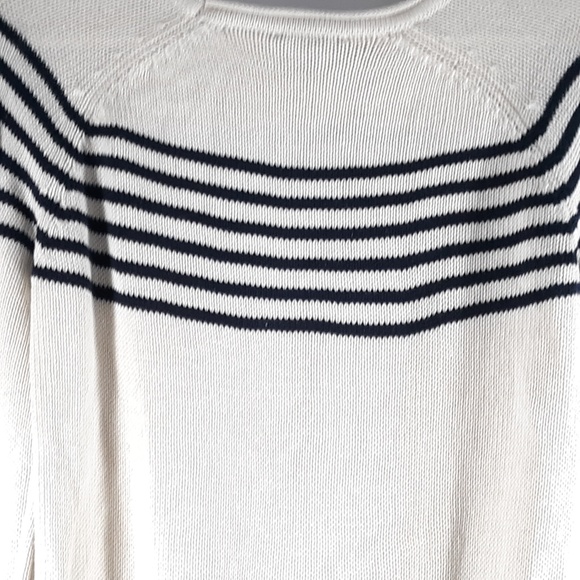 Market & Spruce Cream Sweater Black Line Detail - Picture 3 of 5